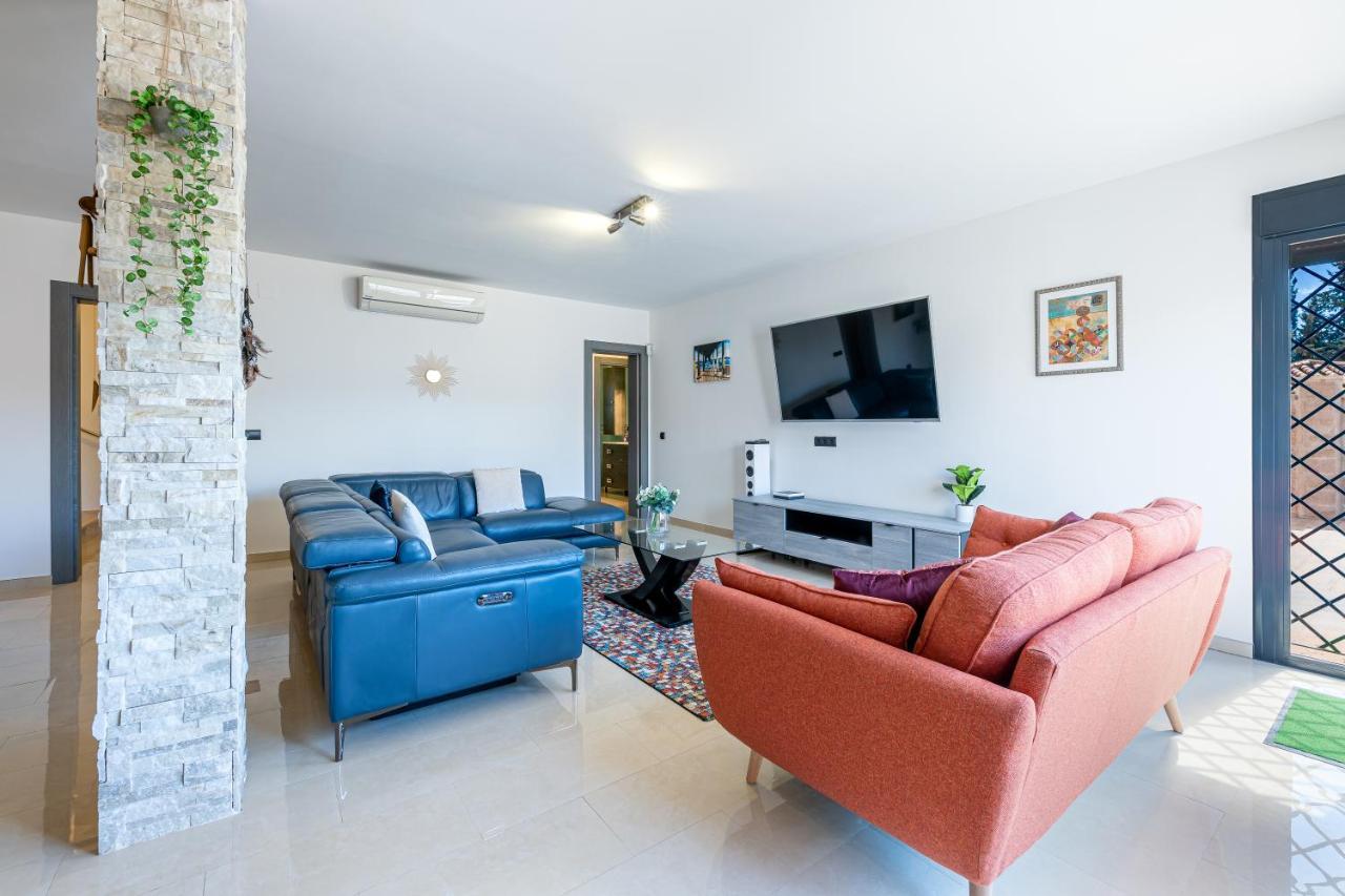 797 Holiday - Modern With Pool In Puerto Marina For 12 * Benalmádena