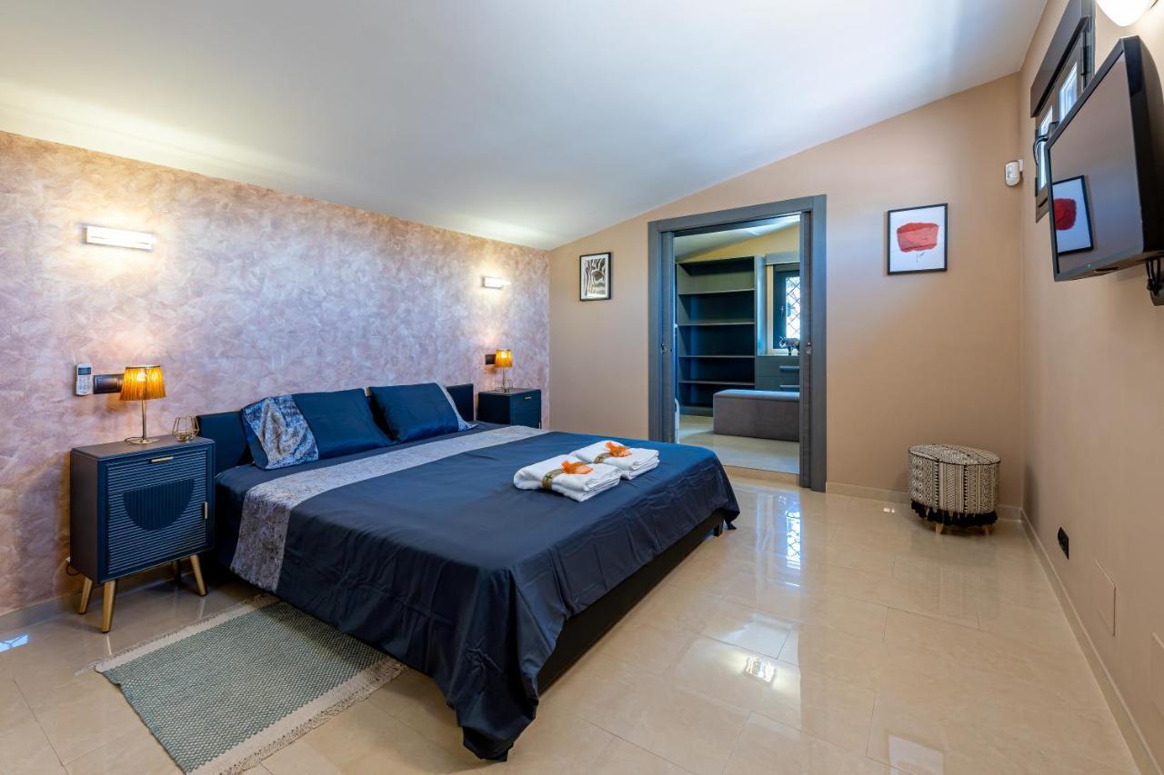 797 Holiday - Modern With Pool In Puerto Marina For 12 Benalmádena
