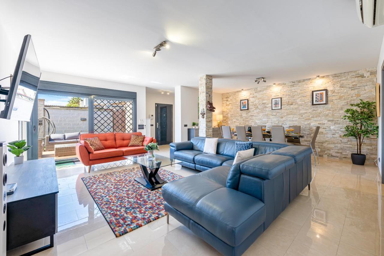797 Holiday - Modern With Pool In Puerto Marina For 12 * Benalmádena