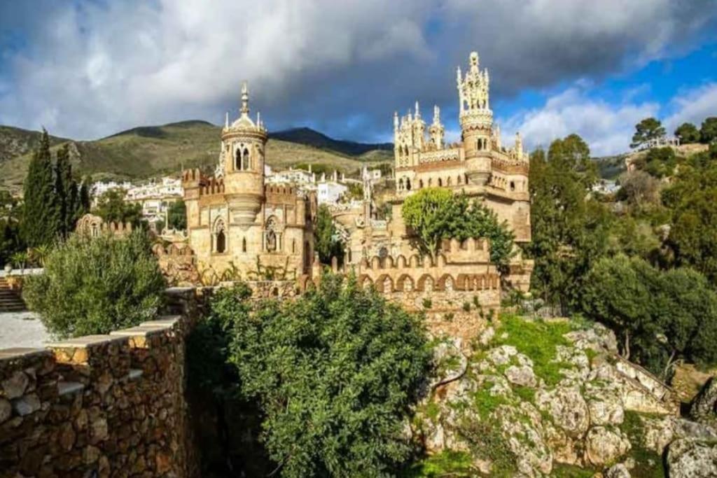 Maika Benalsun Pueblo Evita Benalmadena