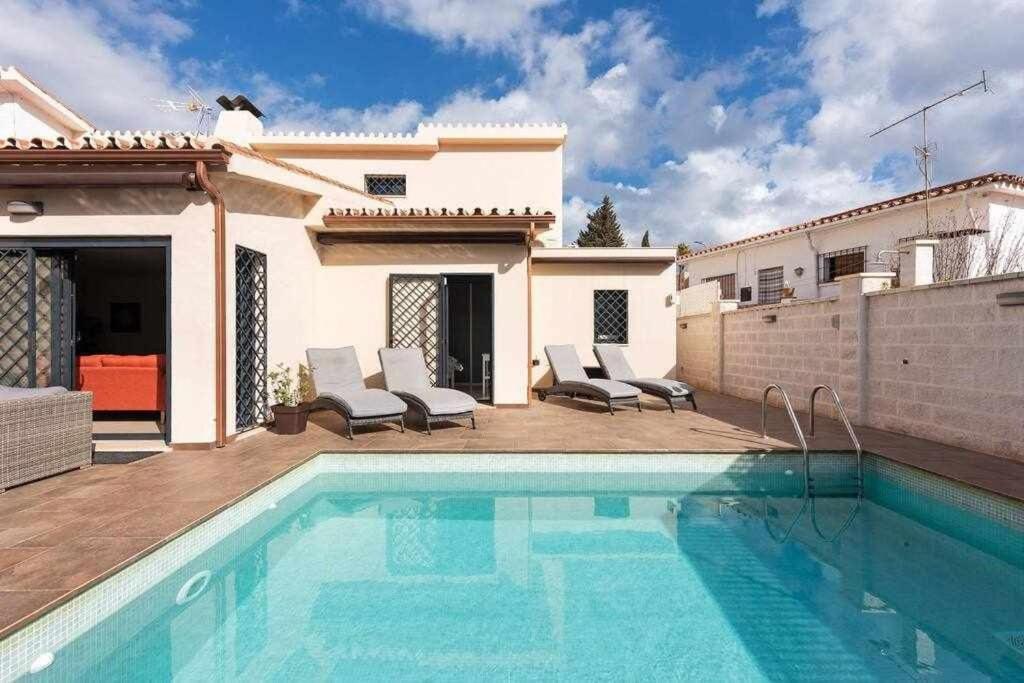 797 Holiday - Modern With Pool In Puerto Marina For 12 Benalmádena