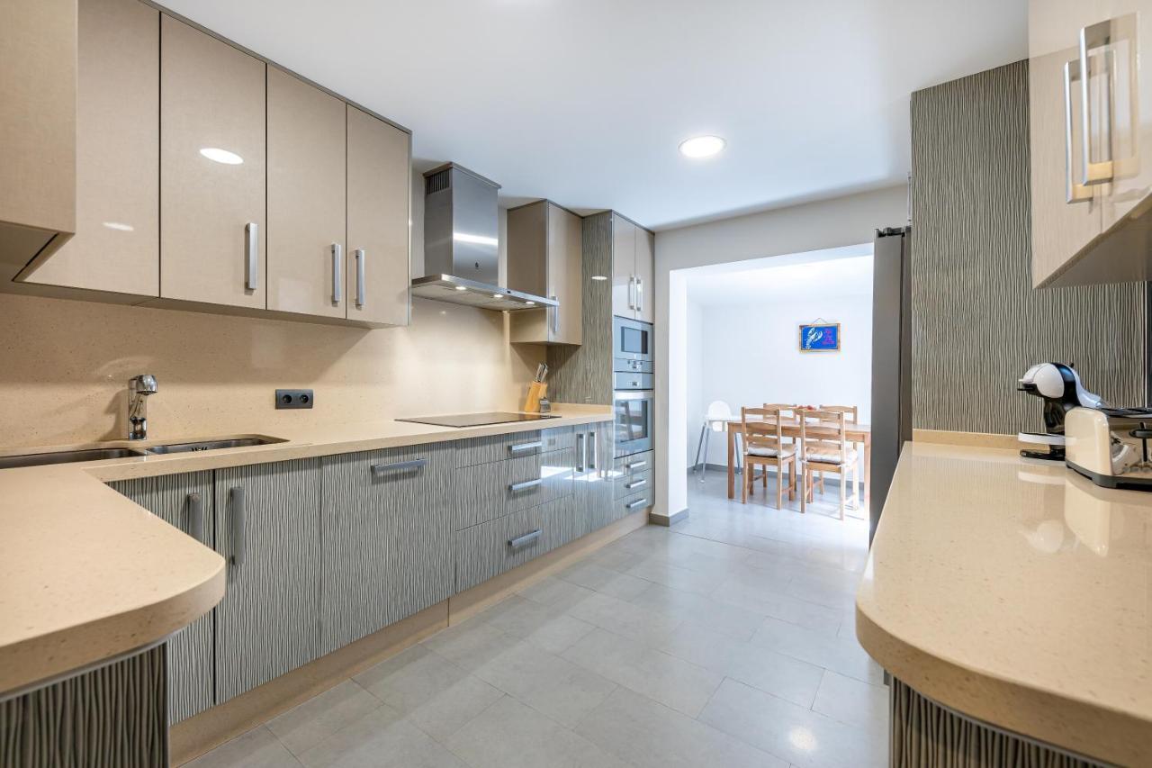 797 Holiday - Modern With Pool In Puerto Marina For 12 * Benalmádena