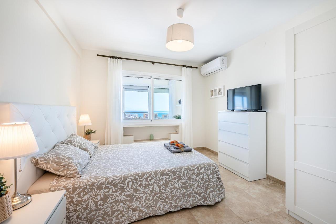 797 Rentals- Espectacular Piso Con Vista Al Mar Y Al Puerto Apartment Benalmadena