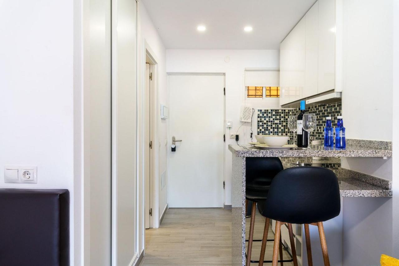 Apartment Cosy Studio With Balcony In Bonanza Square