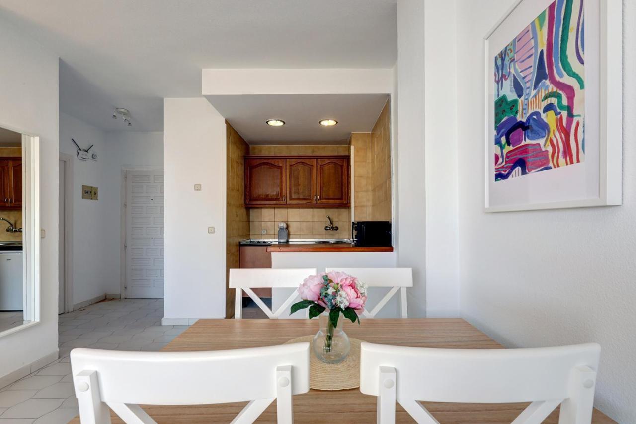 095 - Bright & Comfortable Holiday With Water Park & Sea Views Benalmadena