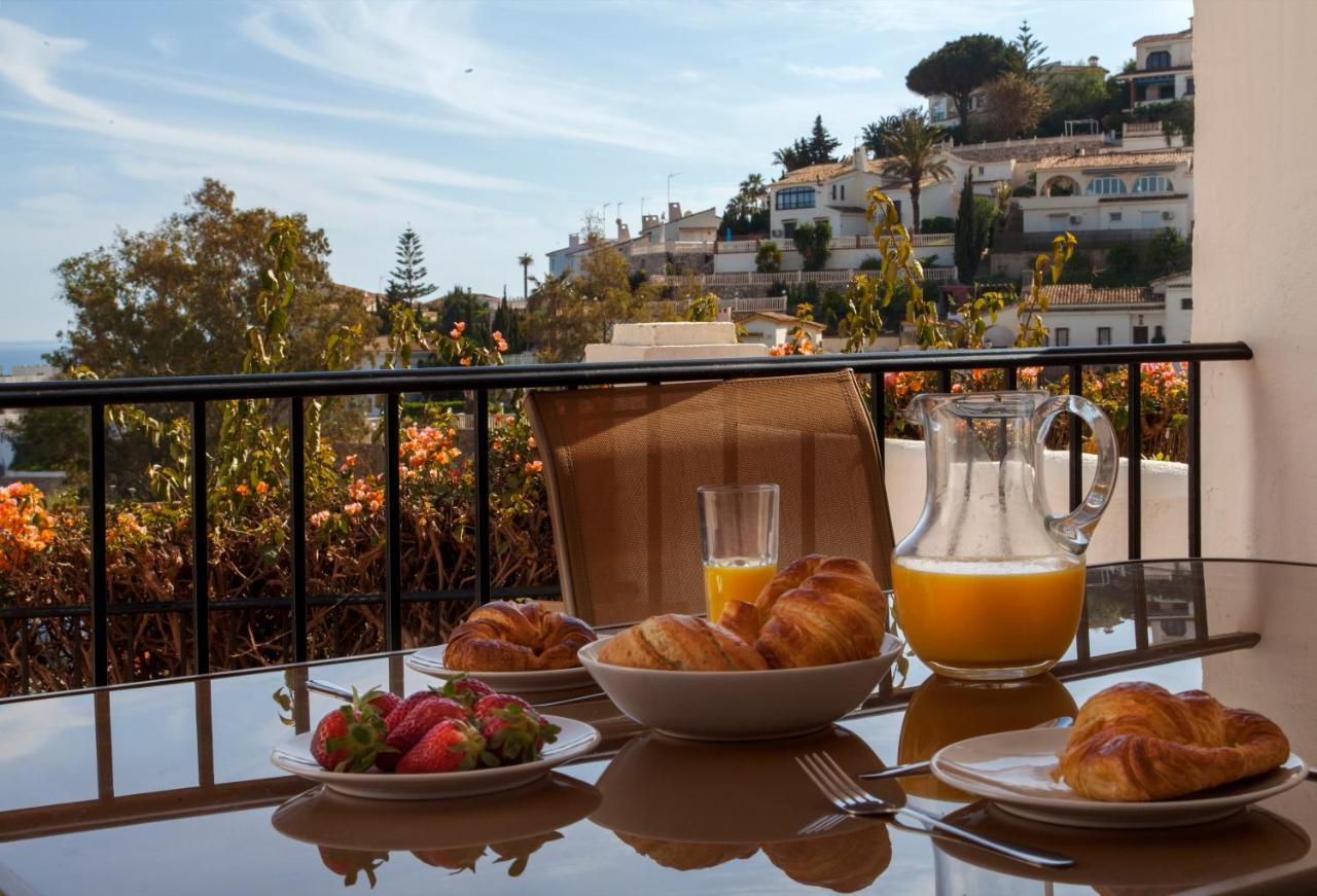 Agradable Adosado Con Piscina La Hidalga * Benalmadena