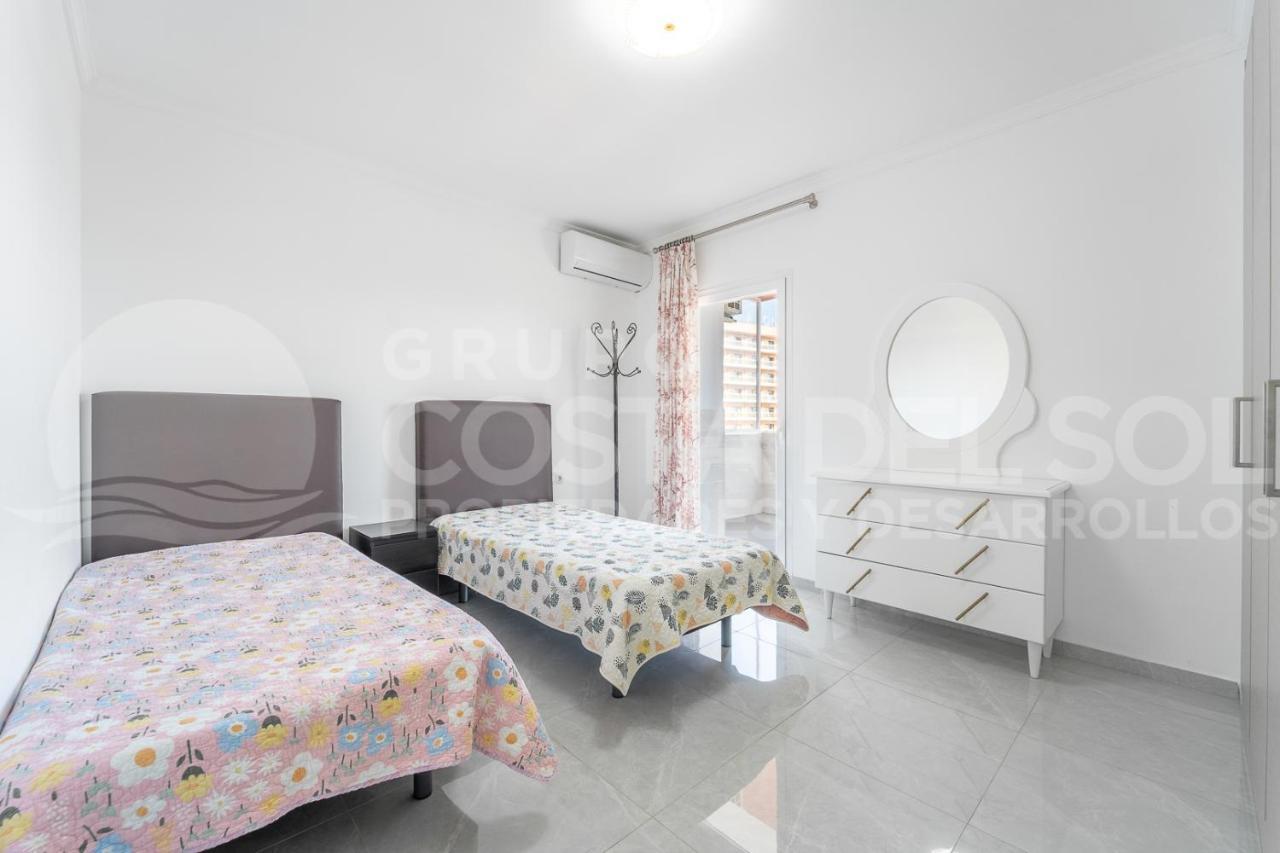Espectacular Apartamento En Costa, Frente Al Mar Benalmadena