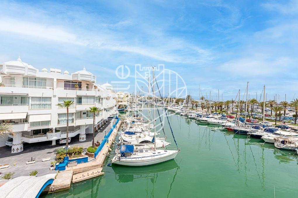 Puerto De Holiday Vistas Al Mar Y Yates Con Piscina Malaga Apartment Benalmadena