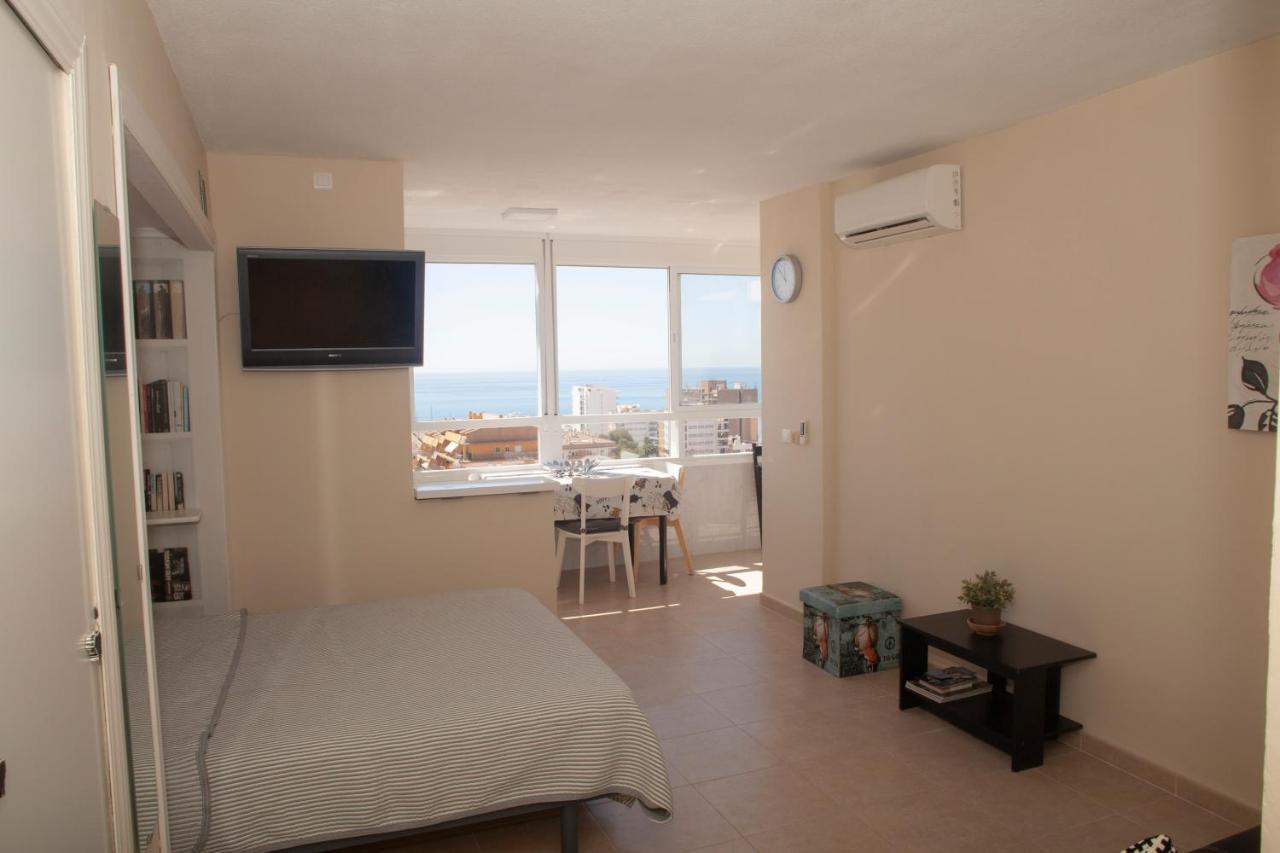 Estudio Con Vistas Al Mar Y Montana Benalmádena
