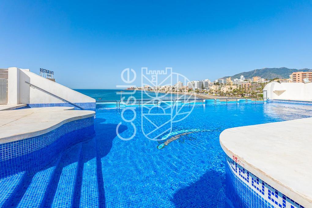 Apartment Puerto De Holiday Vistas Al Mar Y Yates Con Piscina Malaga *