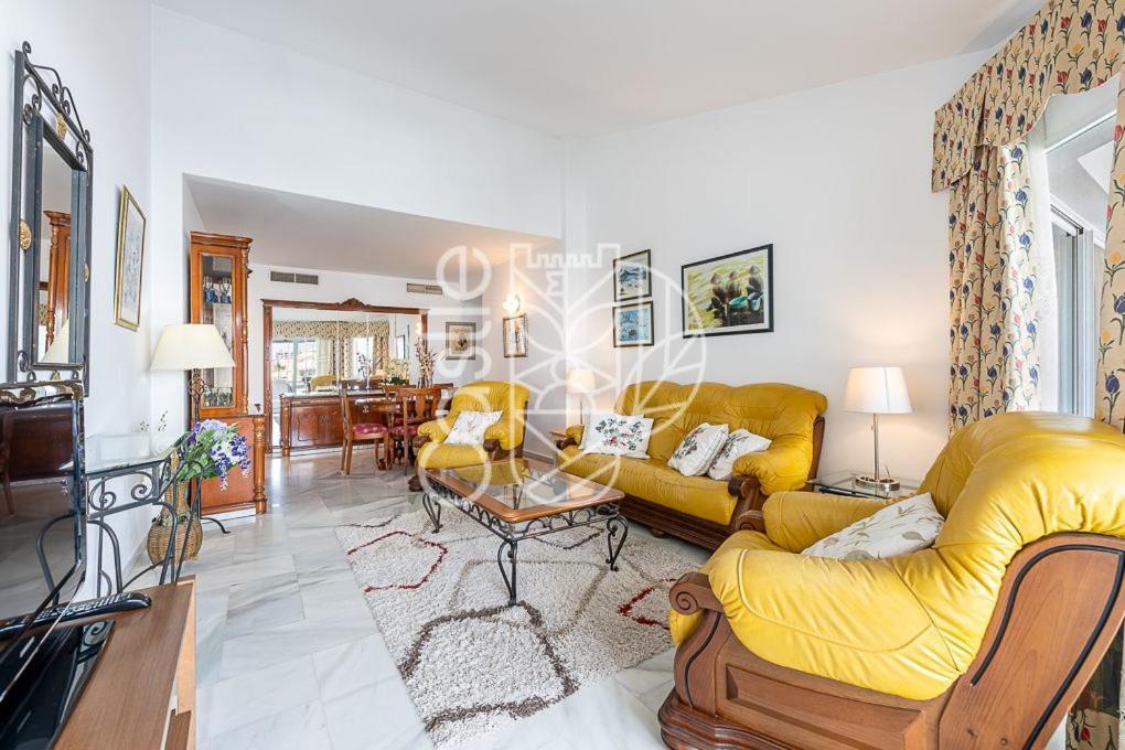 Apartment Puerto De Holiday Vistas Al Mar Y Yates Con Piscina Malaga *