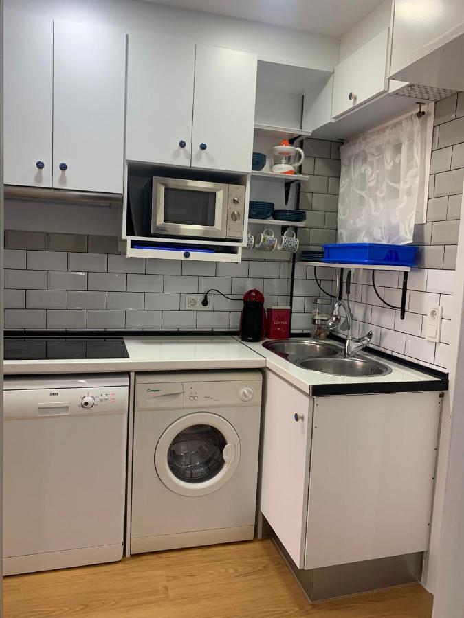 Sweet Benalmadena, Estudio Con Vistas Al Mar Y Excelente Conexion Wifi, No Fumadores, Con Piscinas, Sea Views, With Swimming Pools, Completely Renovated, Ideal For Older People, Bright With Morning Sun, No Smoking Appartement Benalmádena