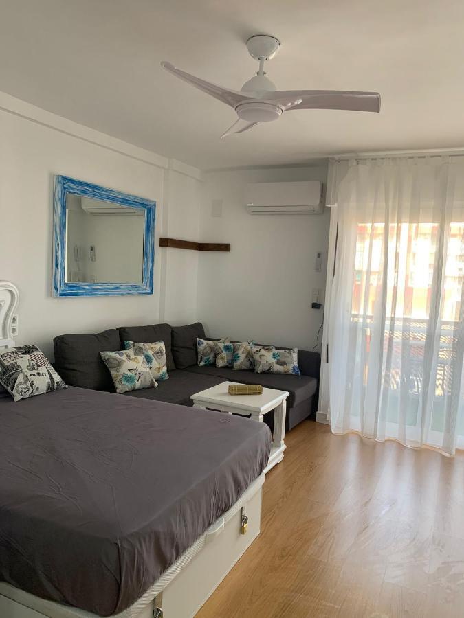 Sweet Benalmadena, Estudio Con Vistas Al Mar Y Excelente Conexion Wifi, No Fumadores, Con Piscinas, Sea Views, With Swimming Pools, Completely Renovated, Ideal For Older People, Bright With Morning Sun, No Smoking Appartement Benalmádena