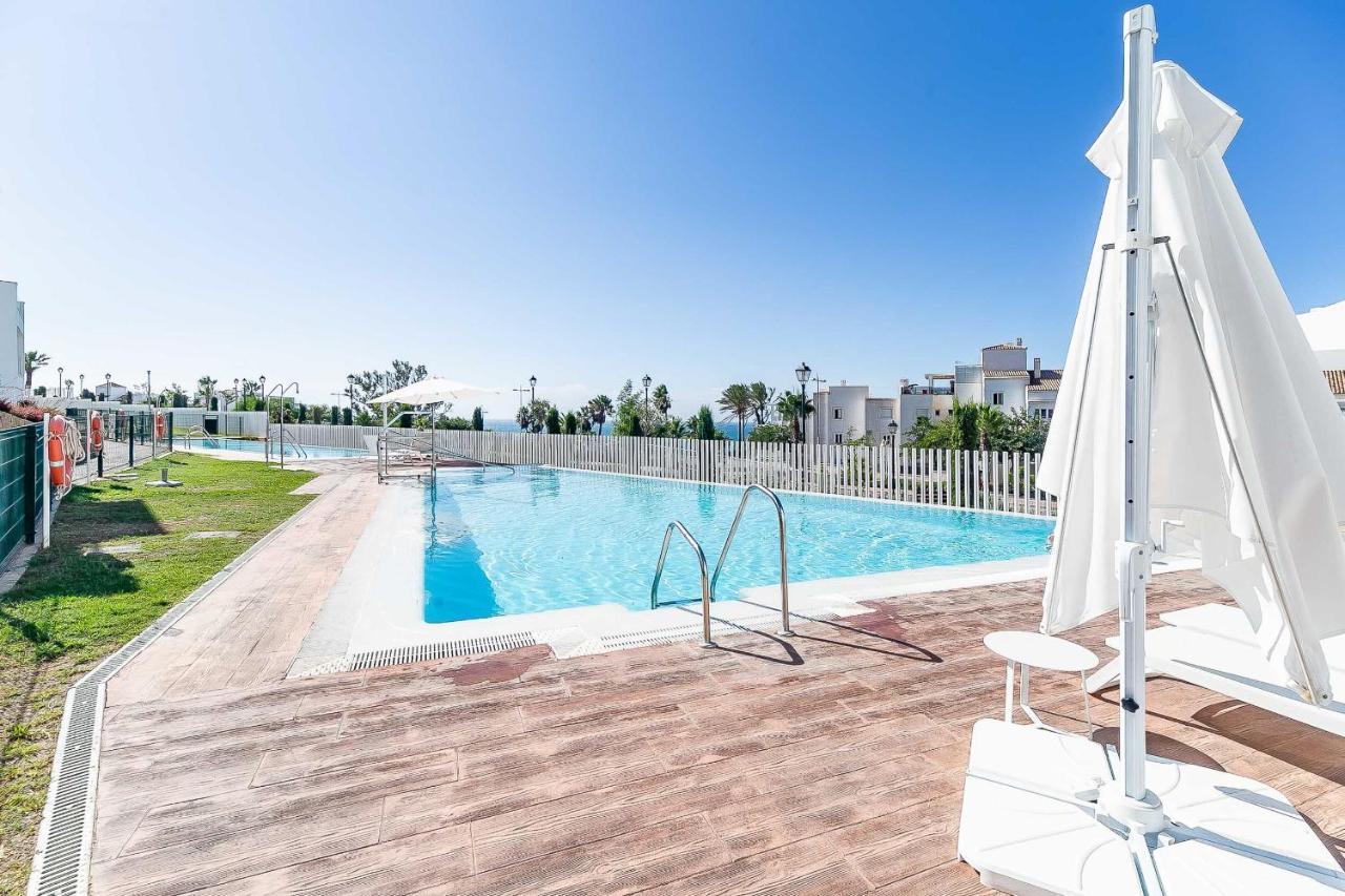 71-beachfront, Brand New Luxury Penthouse Apartment *