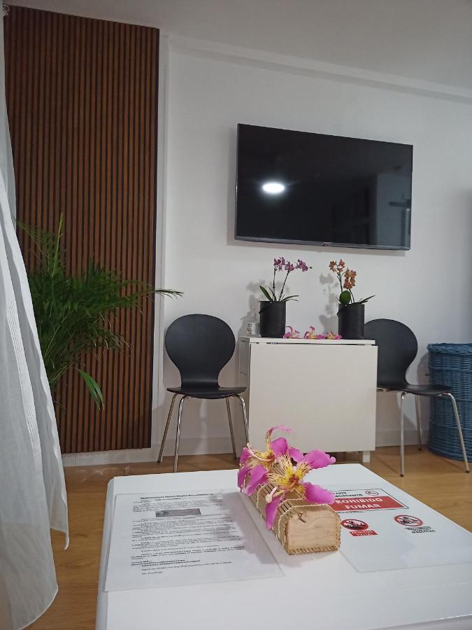 Sweet Benalmadena, Estudio Con Vistas Al Mar Y Excelente Conexion Wifi, No Fumadores, Con Piscinas, Sea Views, With Swimming Pools, Completely Renovated, Ideal For Older People, Bright With Morning Sun, No Smoking * Benalmádena