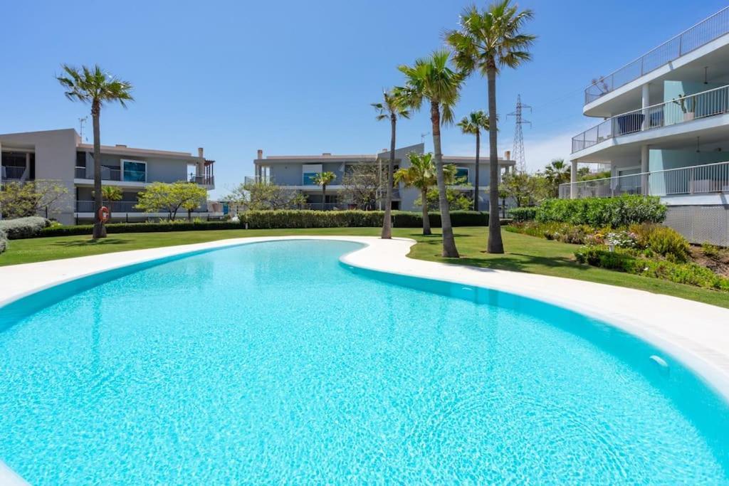 Sunny Terrace With Jacuzzi In El Higueron By Costarentals - Ref 26 Appartement