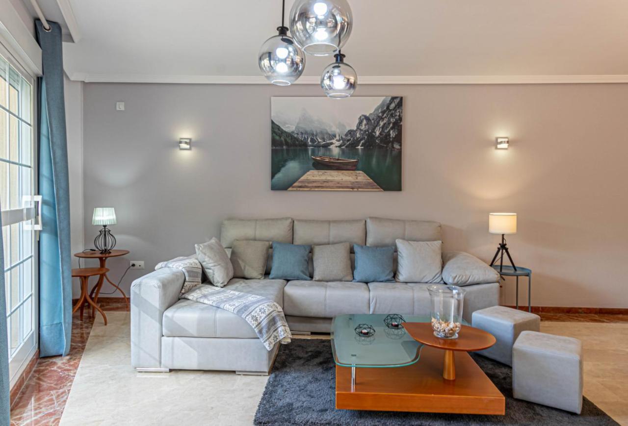 797 Rentals- Piso Con Amplia Terraza A Solo 1 Min De La Playa * Benalmádena