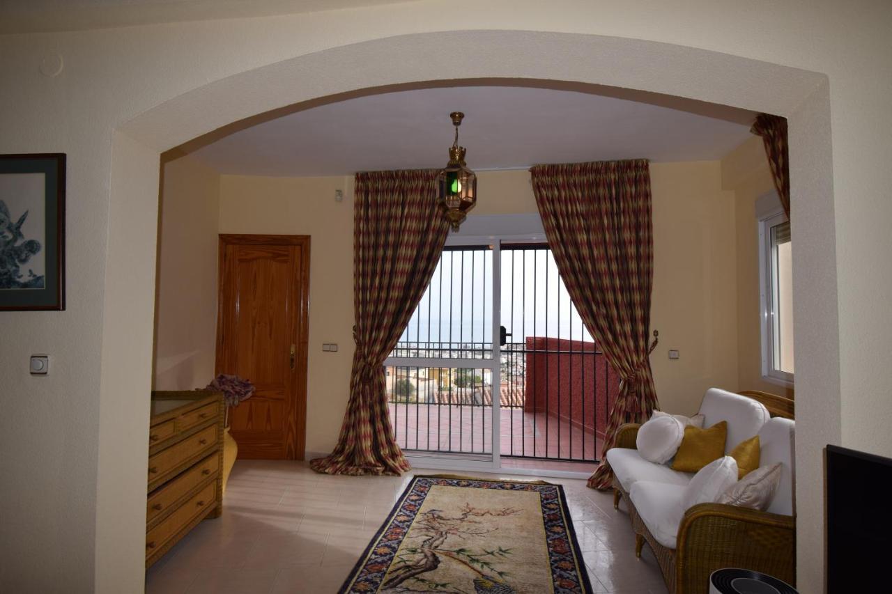 Romeo Villa *