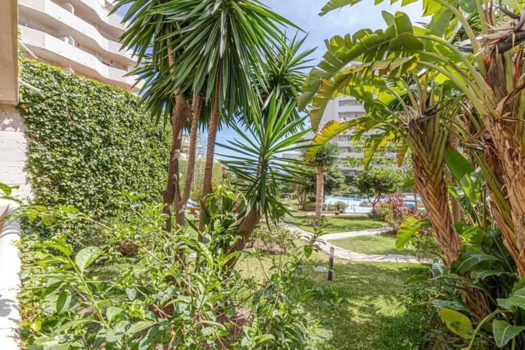 797 Rentals- Precioso Piso Con Vistas Al Jardin En Benalbeach Apartment Benalmadena