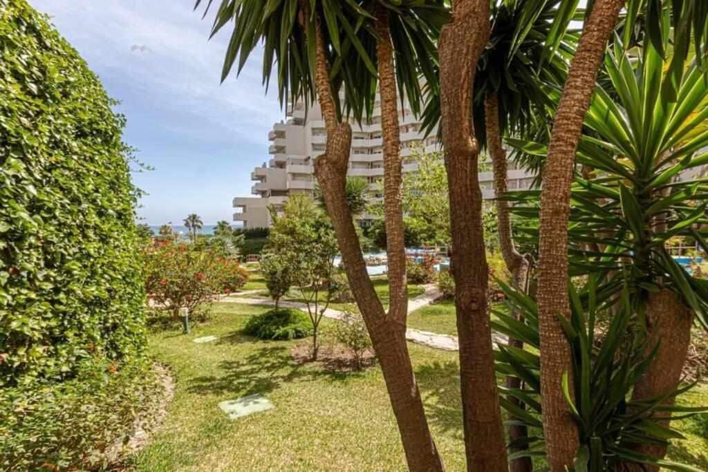 797 Rentals- Precioso Piso Con Vistas Al Jardin En Benalbeach Apartment