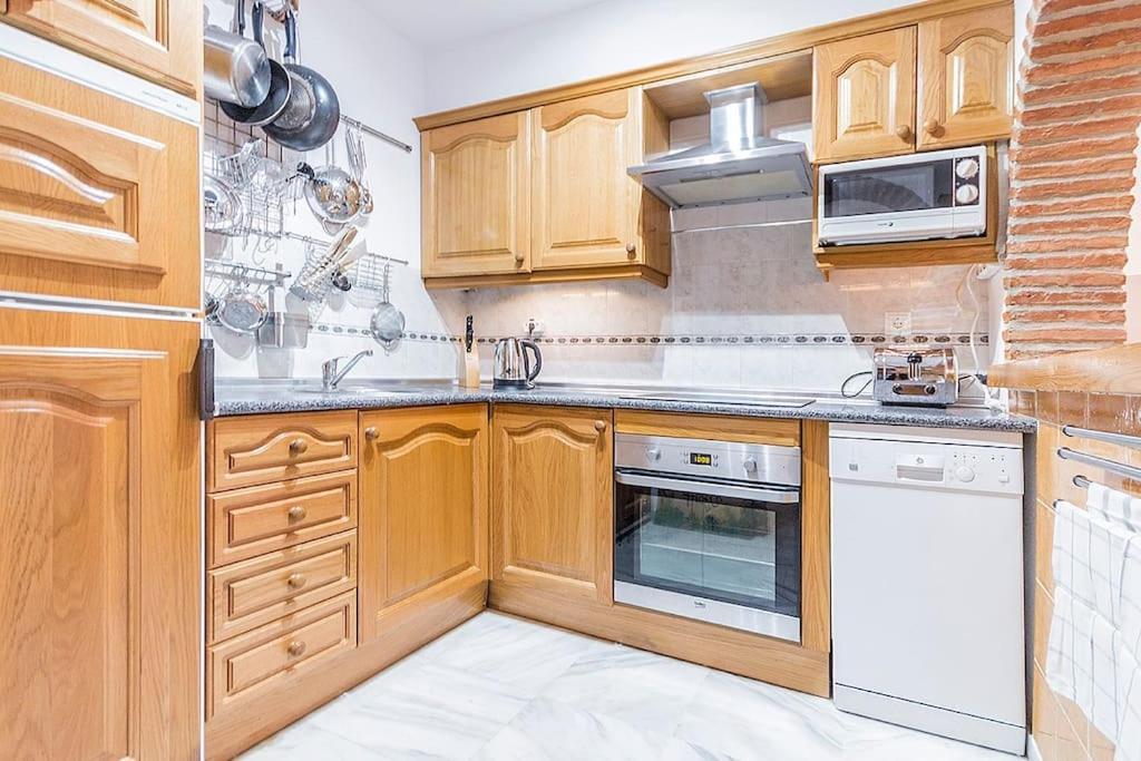 Stunning Ground Floor Apartment! *