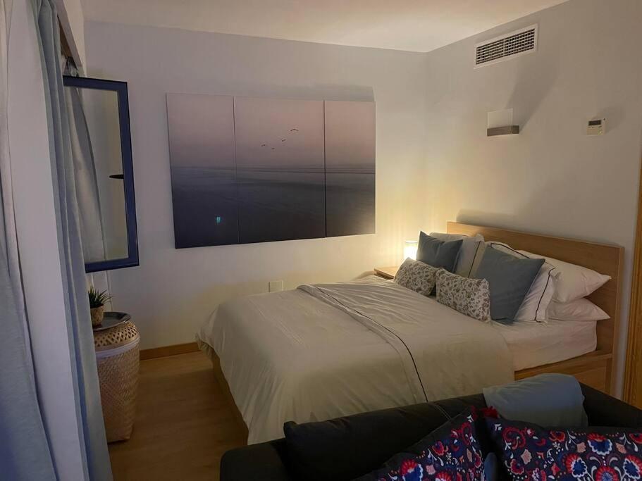 Cozy Renovated Studio Located In Centre Of And Puerto Marina *
