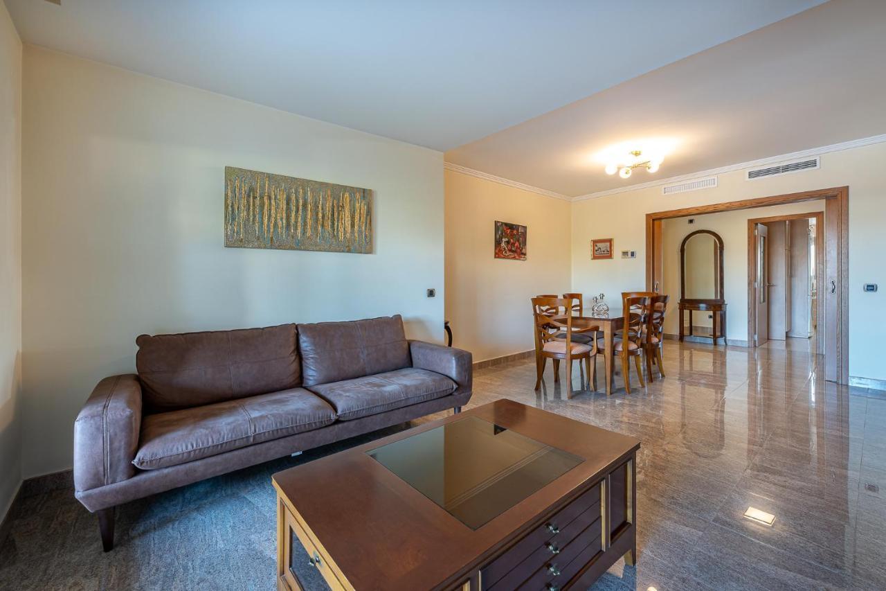 797 - Bellagio: Beachfront Elegance With Indoor & Outdoor Pools Benalmadena