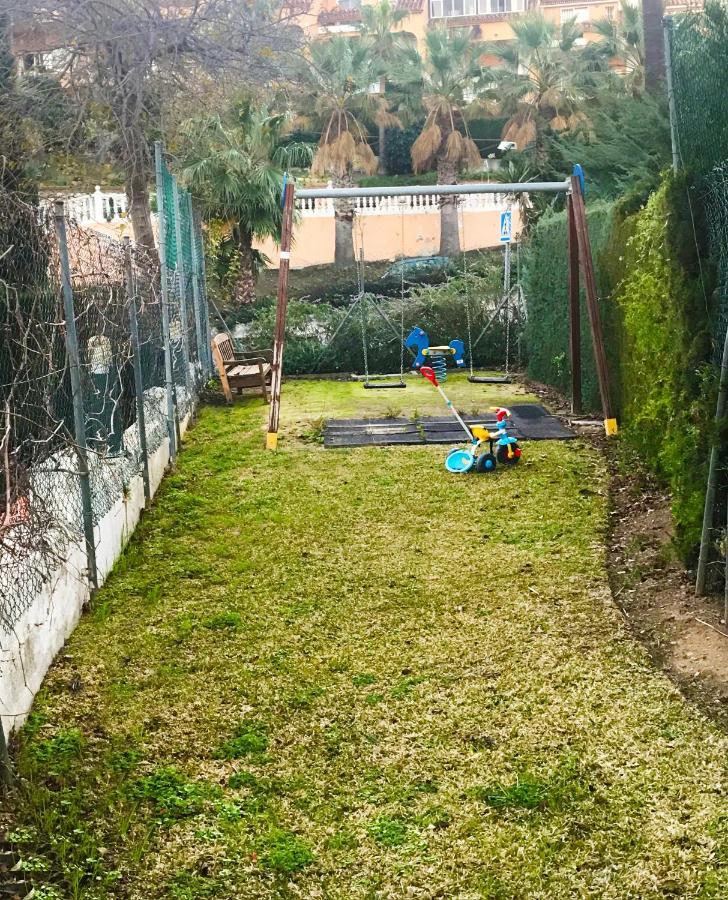 Apartment Benalgolf: Seaside With Private Bbq Backyard