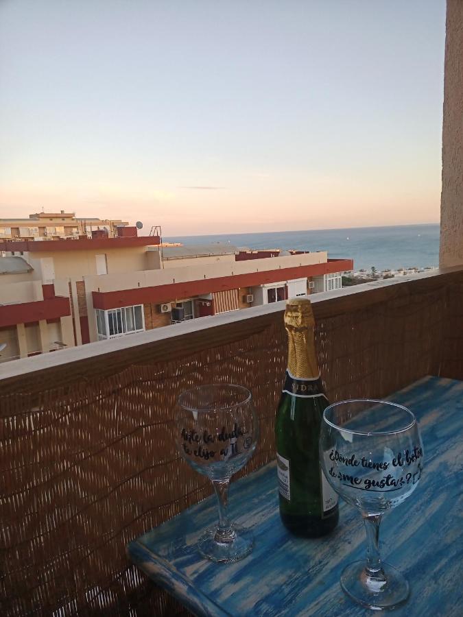 Sweet Benalmadena, Estudio Con Vistas Al Mar Y Excelente Conexion Wifi, No Fumadores, Con Piscinas, Sea Views, With Swimming Pools, Completely Renovated, Ideal For Older People, Bright With Morning Sun, No Smoking Appartement *