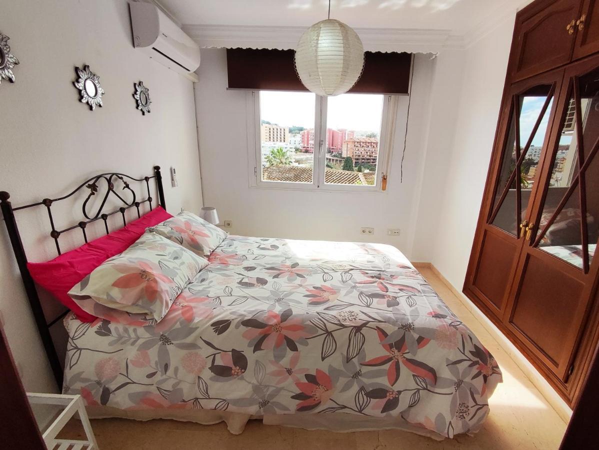 2bdr Sunny With Pool And Private Parking In Apartment