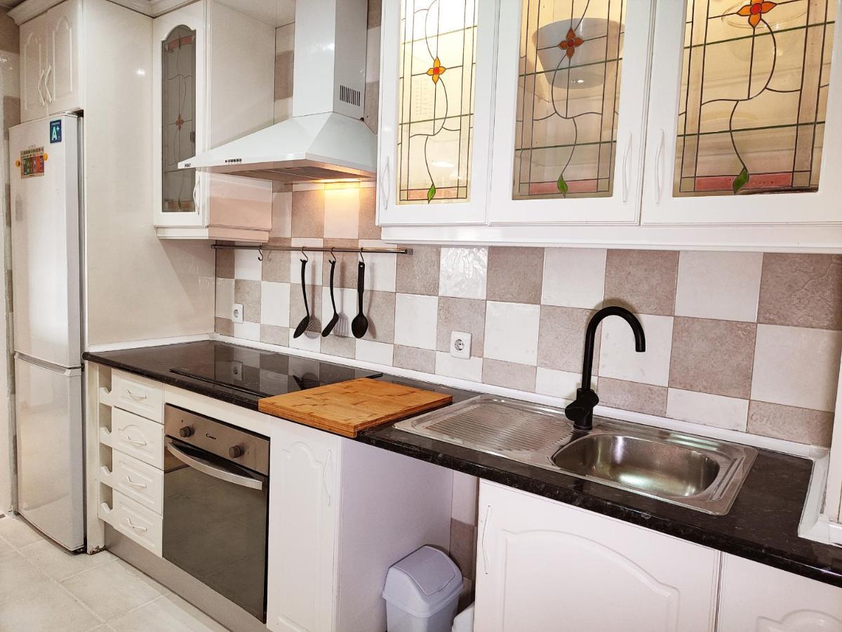 2bdr Sunny With Pool And Private Parking In Apartment *