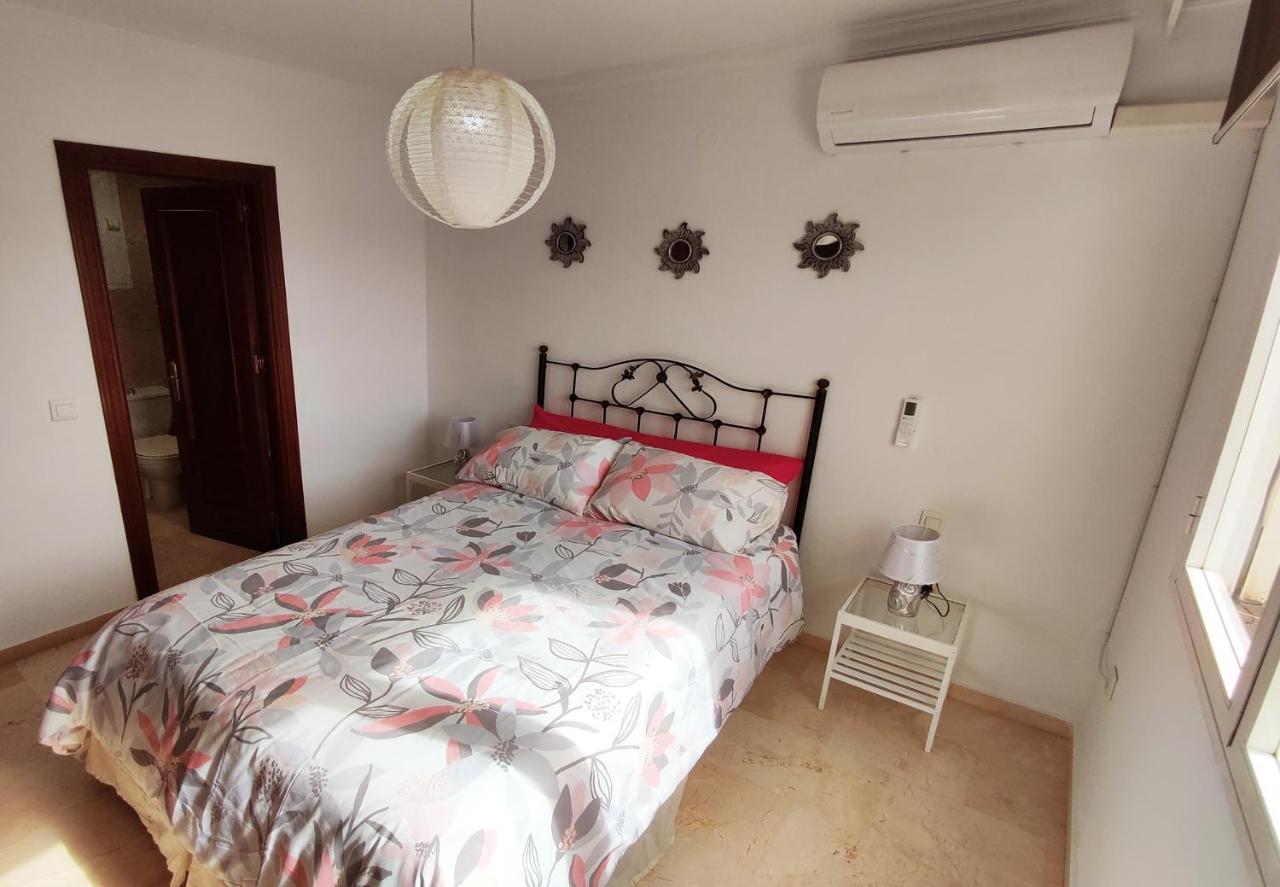 2bdr Sunny With Pool And Private Parking In Apartment *