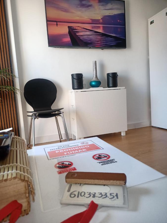 Appartement Sweet Benalmadena, Estudio Con Vistas Al Mar Y Excelente Conexion Wifi, No Fumadores, Con Piscinas, Sea Views, With Swimming Pools, Completely Renovated, Ideal For Older People, Bright With Morning Sun, No Smoking