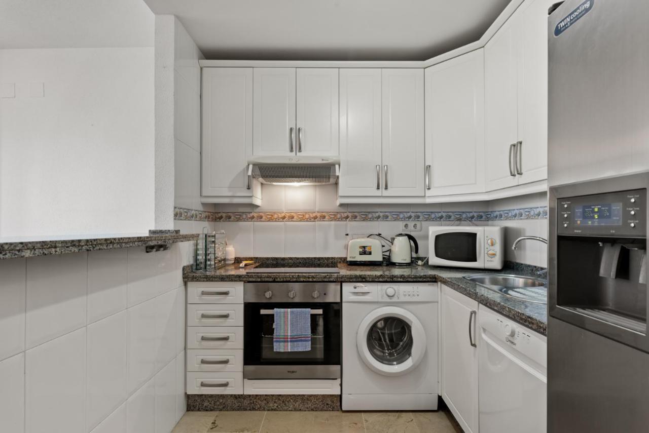 Marysol Beachclose With Pool By Costarentals - Ref 200 Apartamento
