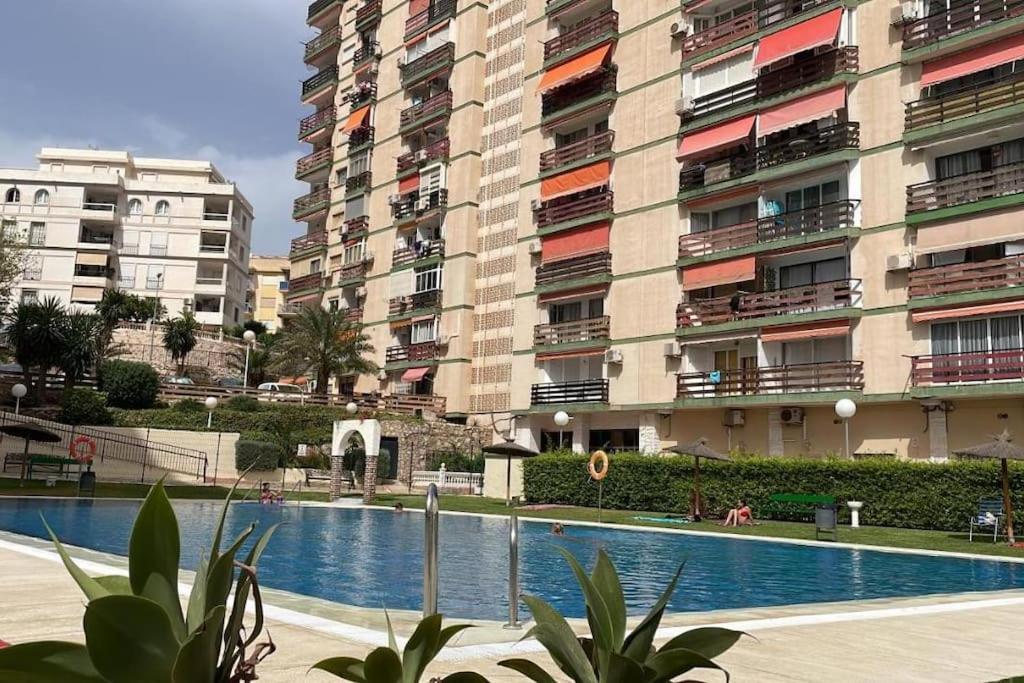 Con Terraza A Pie De Playa Appartement