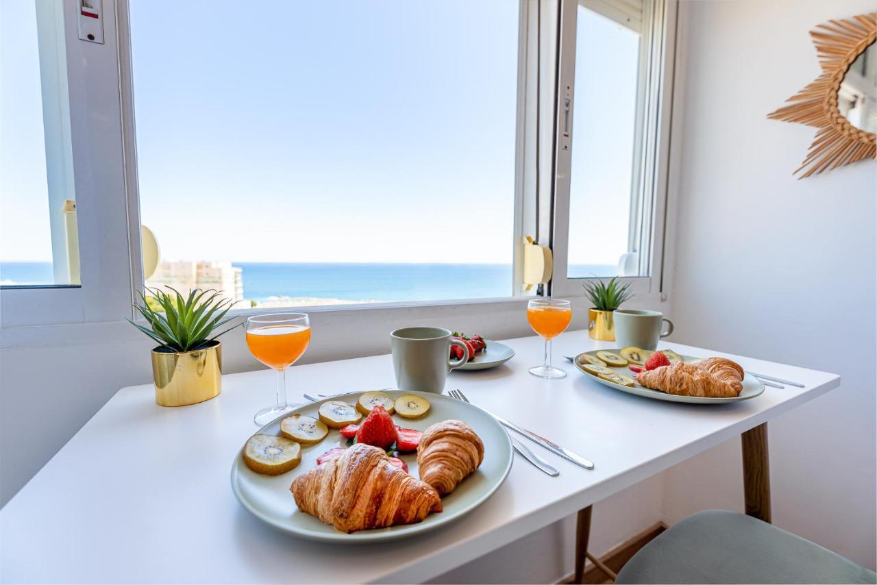 Apartment 797 Rentals- Estudio En Naciones Con Vistas Al Mar *
