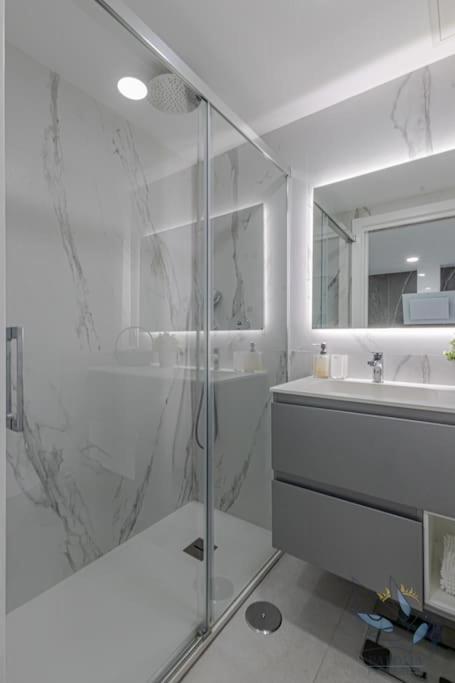 Puerto Marina Luxury 2bdr With Sea View *