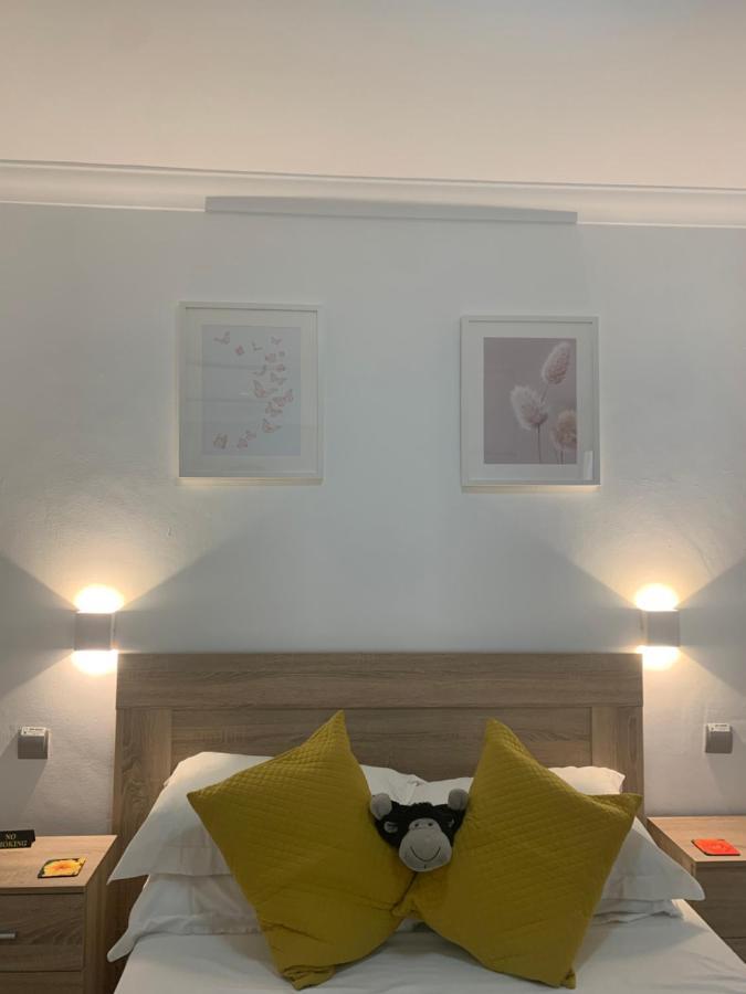 Fabulous Sunny Second Floor - Edificio Europark - Overlooking Gardens And Pools. Apartamento