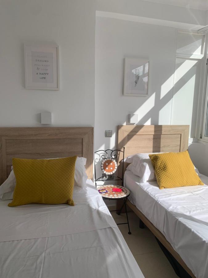 Fabulous Sunny Second Floor - Edificio Europark - Overlooking Gardens And Pools.