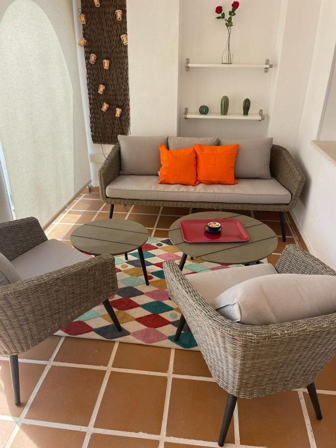 Encantador Piso Con Terraza Y Piscina