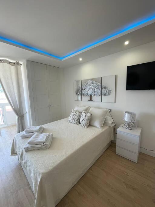 Exclusivo Estudio Piscinas, Conserjeria 24 H