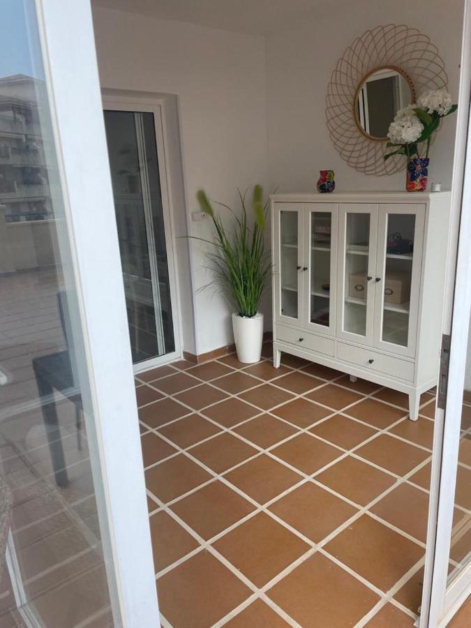 Encantador Piso Con Terraza Y Piscina