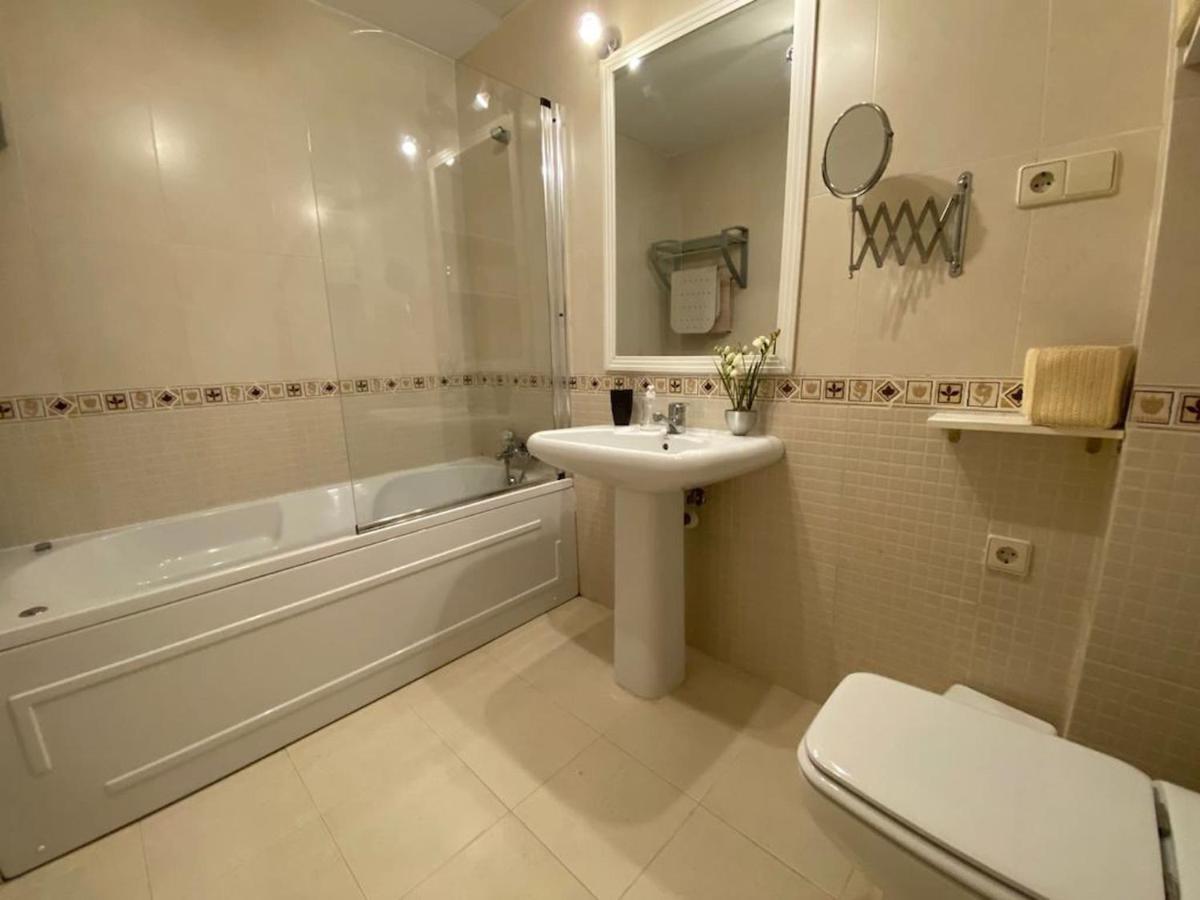 Magnífico Apartamento Con Piscina En *