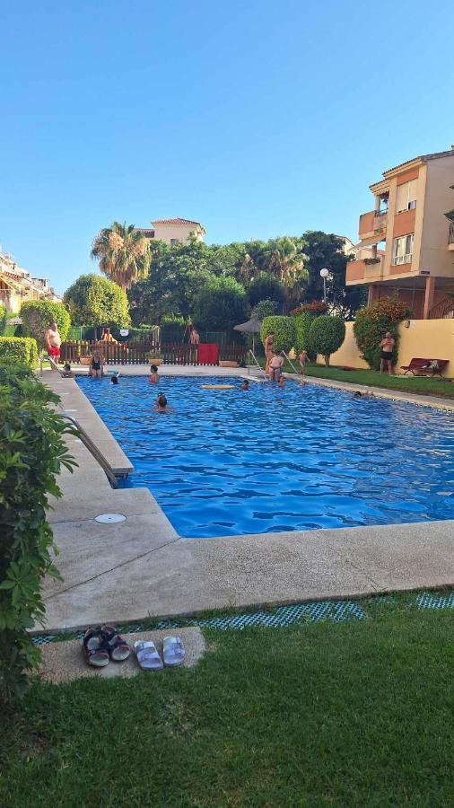 Jowi - Piso Amplio Y Familiar Apartment Benalmadena