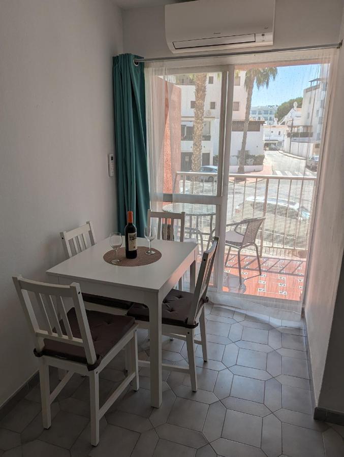 Entero, Enormes Piscinas, Terraza Y Playa Apartment *