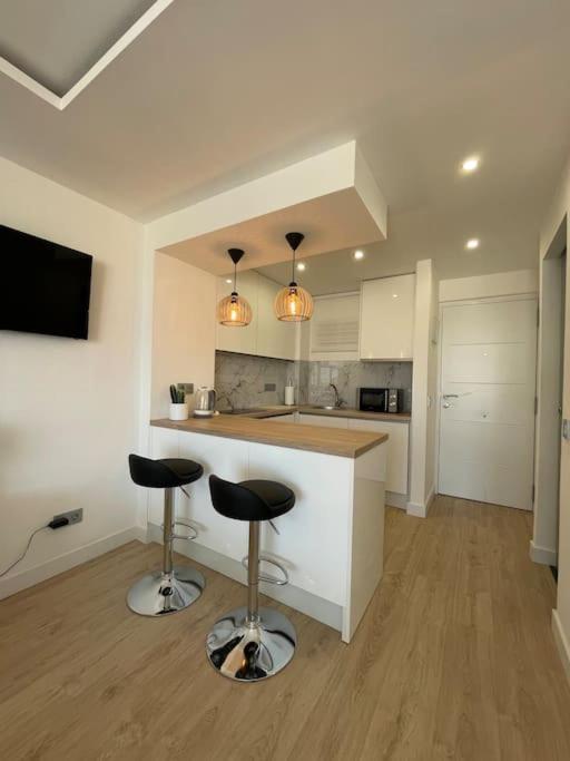 Exclusivo Estudio Piscinas, Conserjeria 24 H Benalmádena