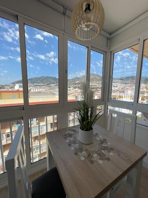 Exclusivo Estudio Piscinas, Conserjeria 24 H