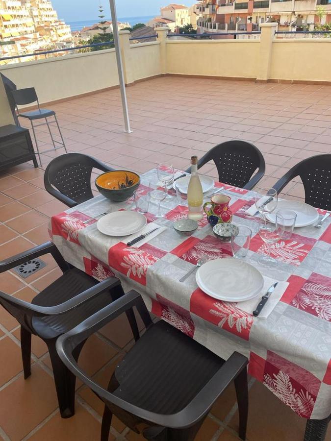Encantador Piso Con Terraza Y Piscina Benalmádena