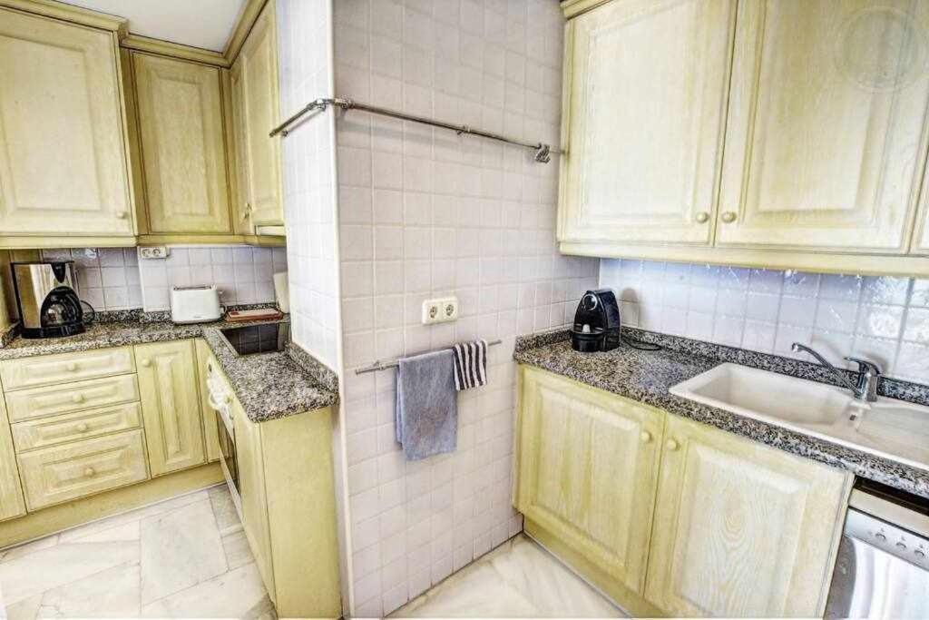 Appartement House 1 *