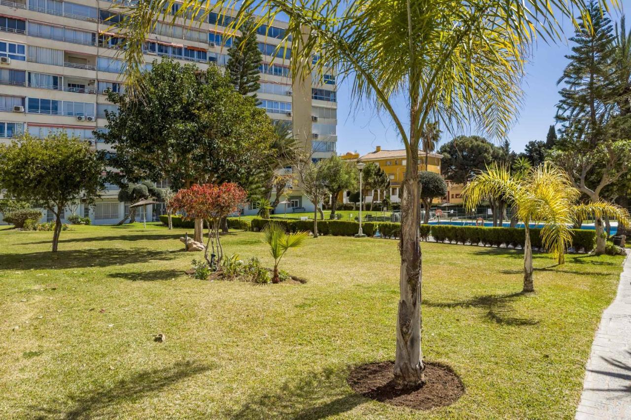 Acogedor, Terraza, Piscina Y Mar